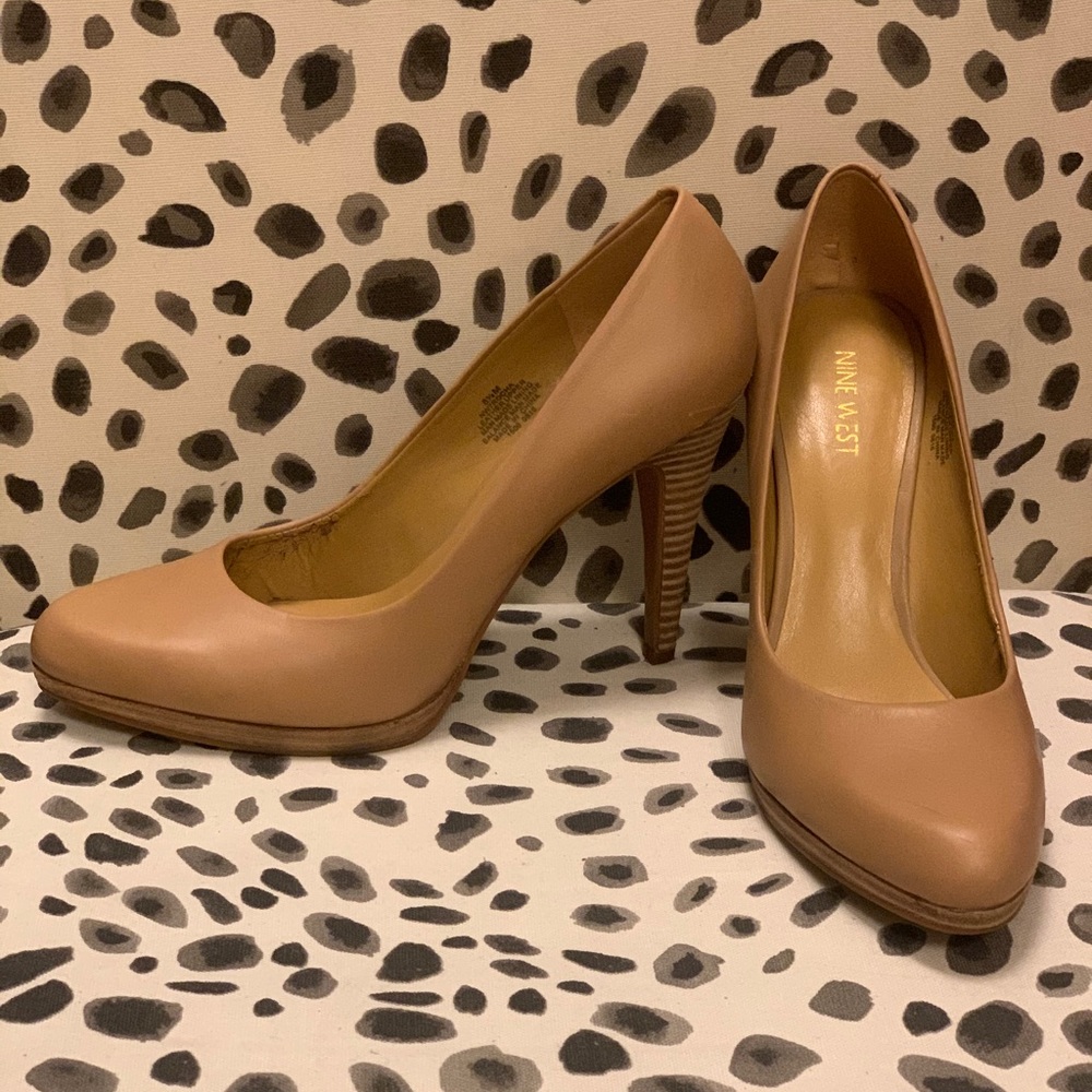 NWOT Nine West 8.5 Rocha nude leather platform